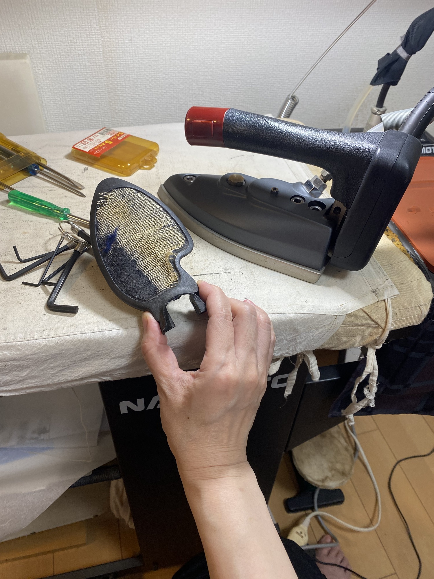 ナオモトのスチームアイロンQ-ing☆ぐらぐらするよ☆直してみた